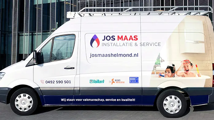 Witte bedrijfsbus van Jos Maas Installatie & Service
